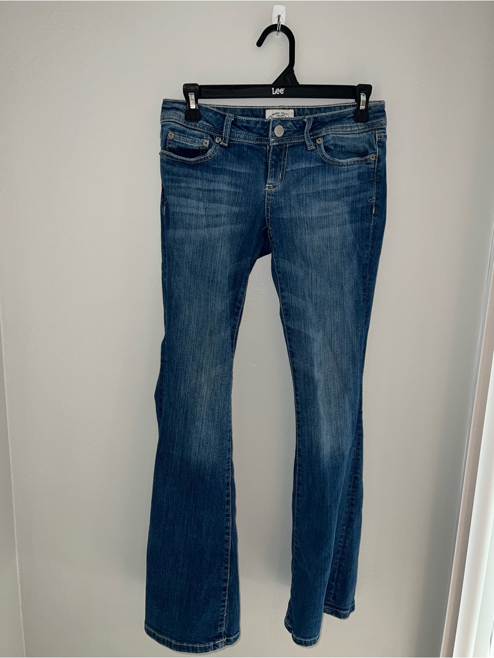 Aeropostale Women's Flare Jeans in Medium Blue Denim